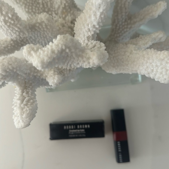 Bobbie Brown crushed lip color. Color Ruby. See picture. New. - Picture 1 of 3